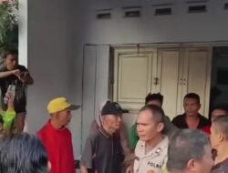 Suami Kerja di Luar Kota, Rumah Istri Digerebek Ratusan Warga
