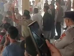Demo di Lubuklinggau Ricuh, Mahasiswa Tuntut Tinjau Kenaikan BBM Hingga Minta Wali Kota Tinjau Lampu Jalan, Penyelesaian Sampah dan Perda LGBT