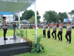 Pimpin Upacara Kenaikan Pangkat, Kapolres Lubuk Linggau Tekankan Peningkatan Dedikasi dan Pelayanan Masyarakat