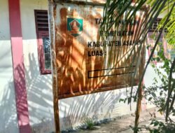 Toilet Tidak Berfungsi, Siswa SMPN 2 Satu Atap Teluk Dalam Terpaksa pergi ke toilet Masjid